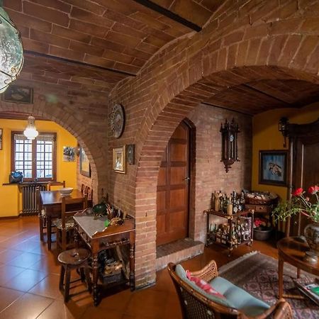 Вилла Casa Lazzaro Al Centro Di Сиена Экстерьер фото