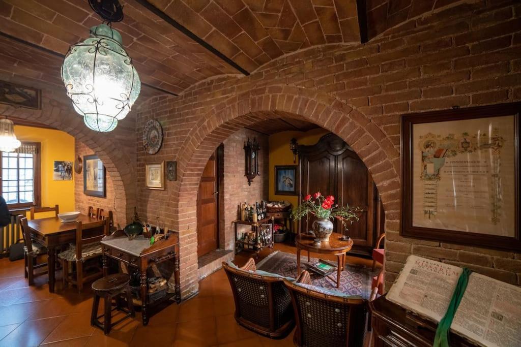 Вилла Casa Lazzaro Al Centro Di Сиена Экстерьер фото