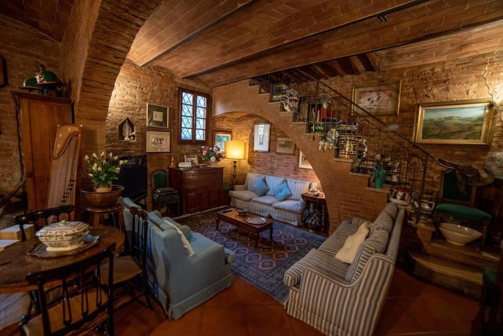 Вилла Casa Lazzaro Al Centro Di Сиена Экстерьер фото