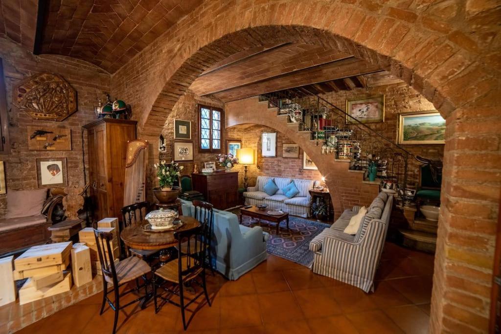 Вилла Casa Lazzaro Al Centro Di Сиена Экстерьер фото