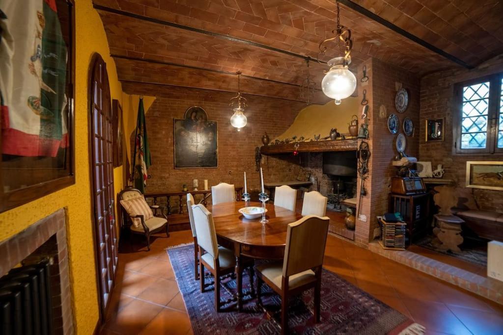 Вилла Casa Lazzaro Al Centro Di Сиена Экстерьер фото